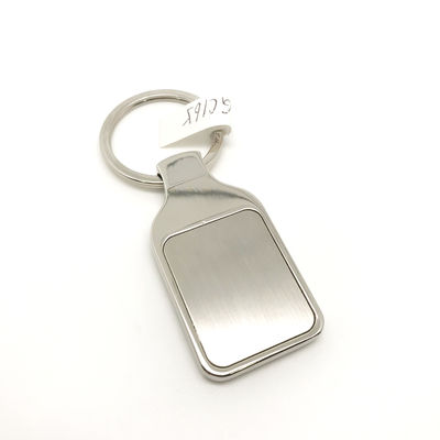 Porta-chaves em metal em prata com embalagem individual