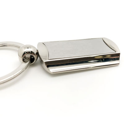 Portador de chaveira de metal disponível como foto com saco polivalente individual
