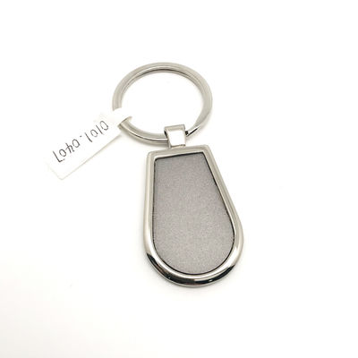 Porta-chaves de metal de prata disponível como foto em prata