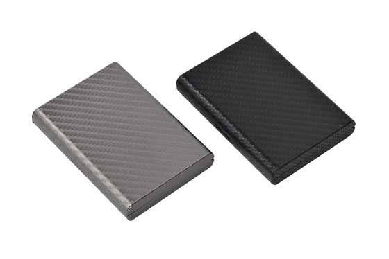 Bom preço Carregador de cartão de metal retangular fino e compacto com design PU on-line