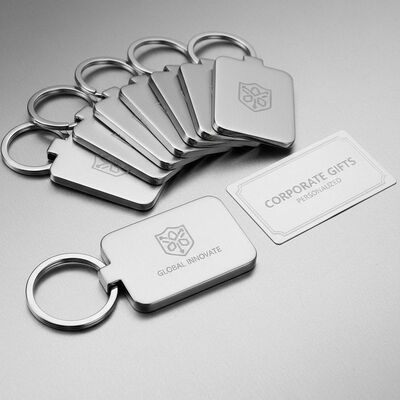 Bom preço Porta-chaves de liga de zinco logotipo personalizado Ideal para presentes corporativos e requisitos de porta-chaves personalizados on-line